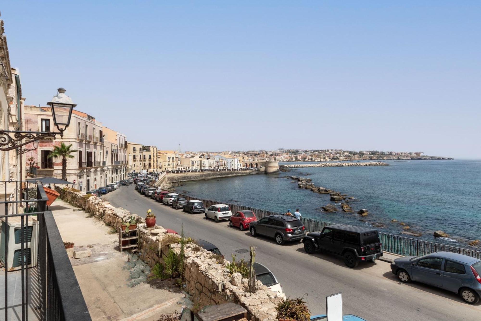 סירקוזה Fronte Mare Apartments מראה חיצוני תמונה