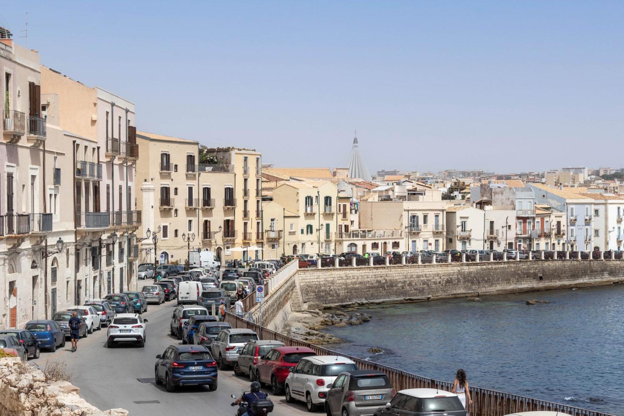 סירקוזה Fronte Mare Apartments מראה חיצוני תמונה